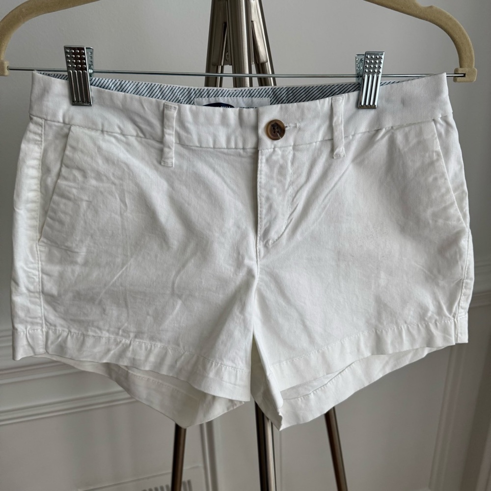 Old Navy Women's NWOT White Casual Chino Shorts size 0